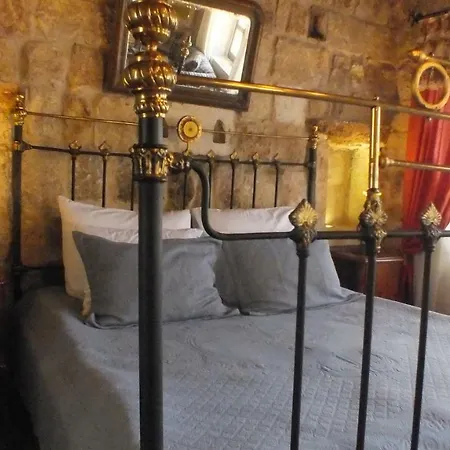 Old Stone House Guest house *